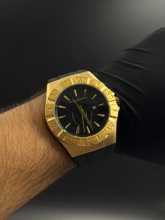 Gray helmet for bikers