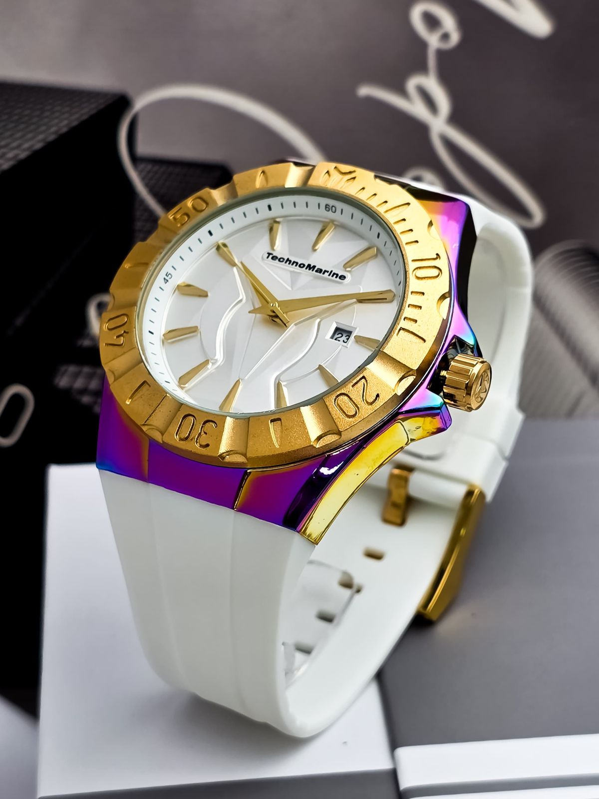 TechnoMarine Monogram Tornasol Blanco