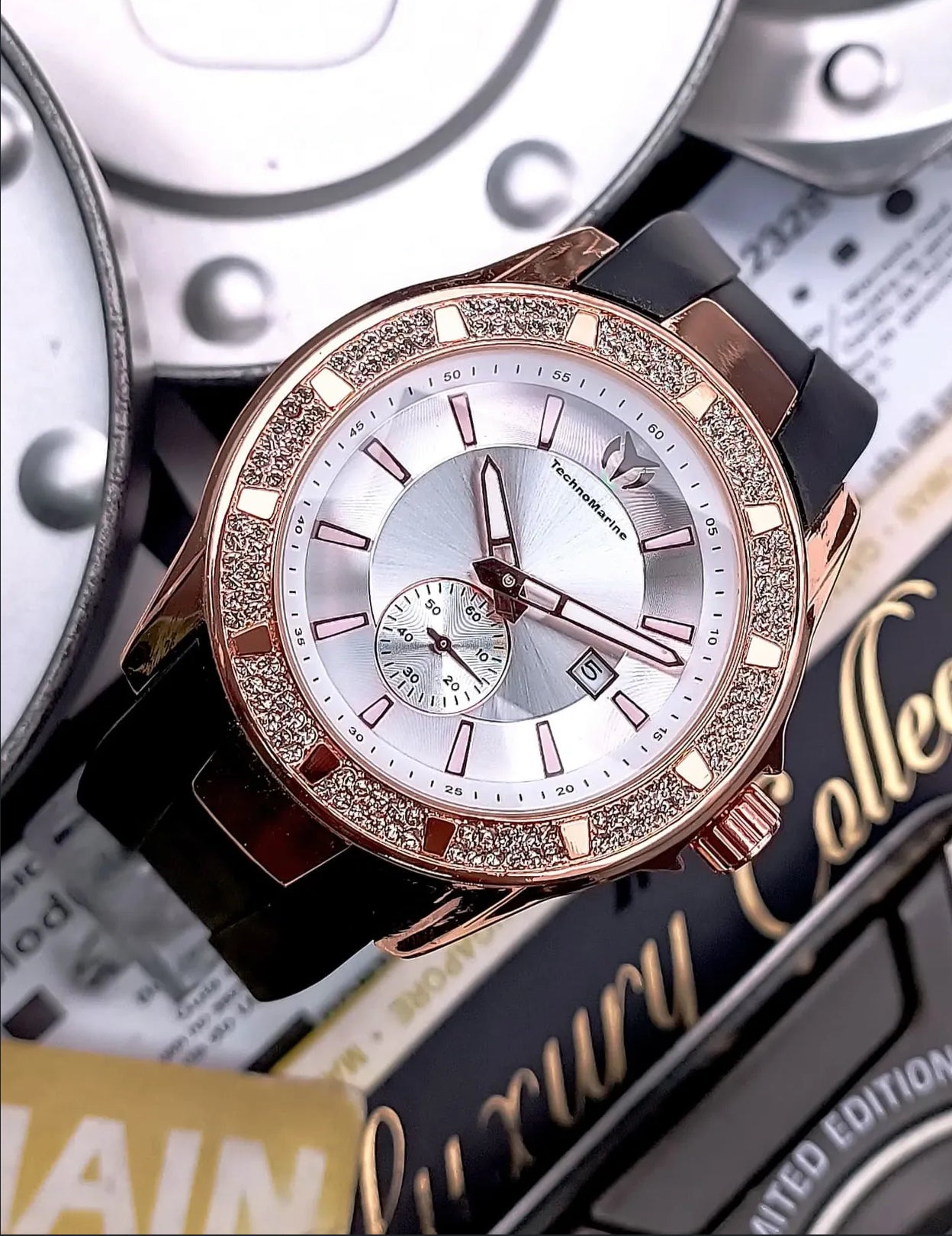 Technomarine Black Rose