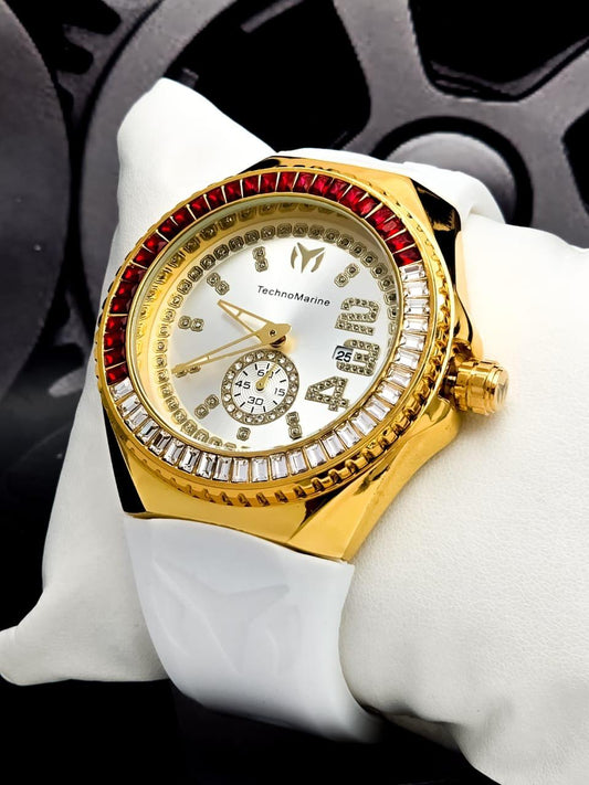 TechnoMarine Perlado Rojo fondo blanco